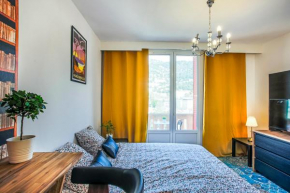#4 Toulon CENTRE, BALCON, VUE SUR CORNICHE, LUMINEUX, AU CALME, STATIONNEMENT FACILE & GRATUIT
